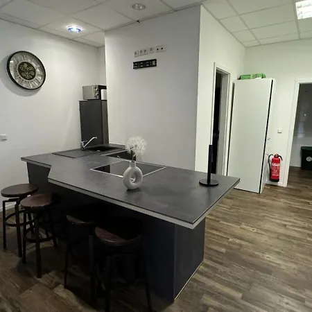 Mobliertes 5-zimmer-apartment - Kafertal